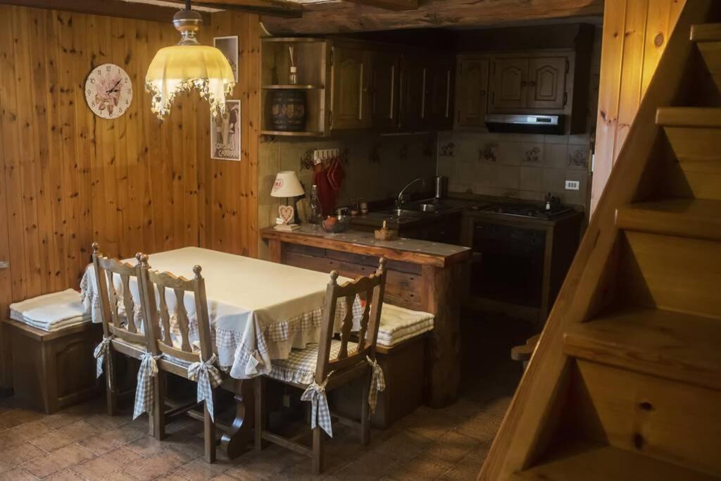 Chalet Indipendente In Centro A Valtournenche Exteriör bild